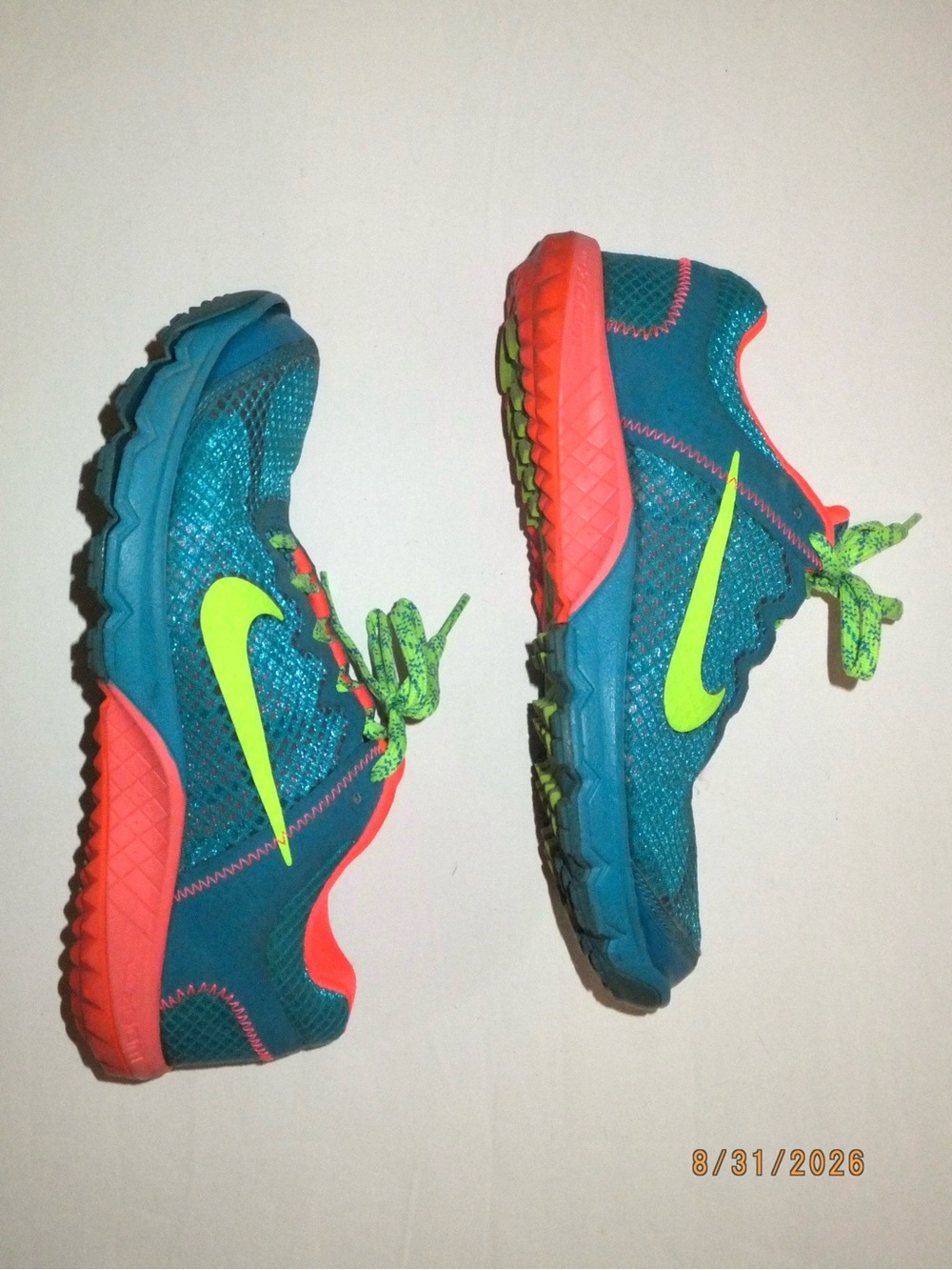 Women’s Nike Zoom Wildhorse Athletic Sneakers teal pink 7.5